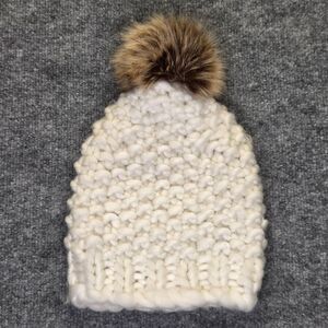 Hand Knit Hat Beanie Womens Large White Chunky Yarn Faux Fur Pom Winter Warm
